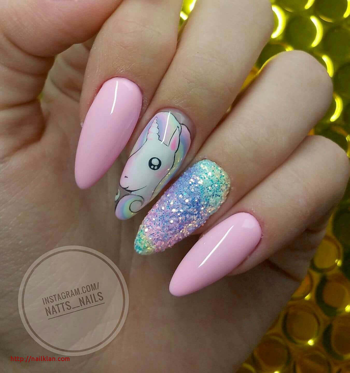 decoracion de uñas para niñas con unicornio